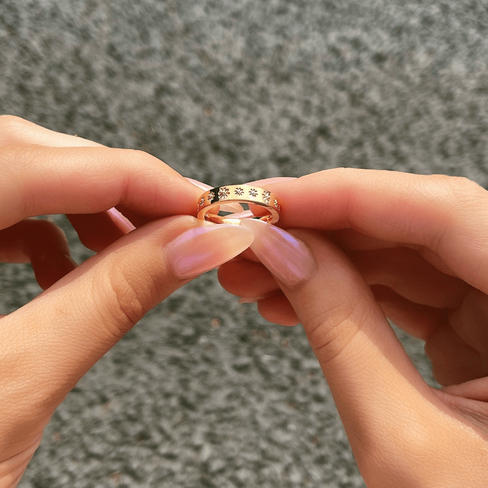 Bohomoon Stainless Steel Daisy Chain Ring