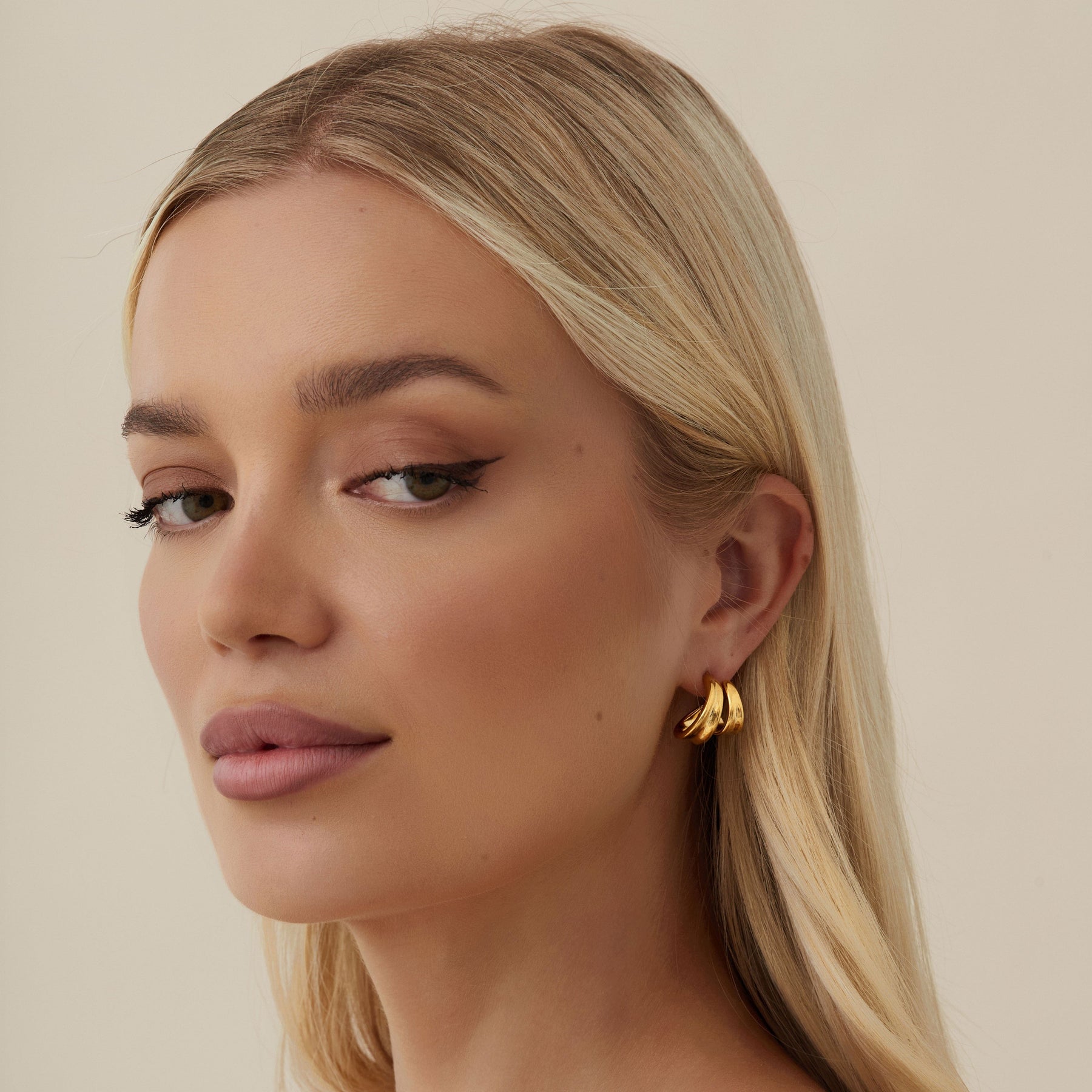 Bohomoon Stainless Steel Siren Hoop Earrings